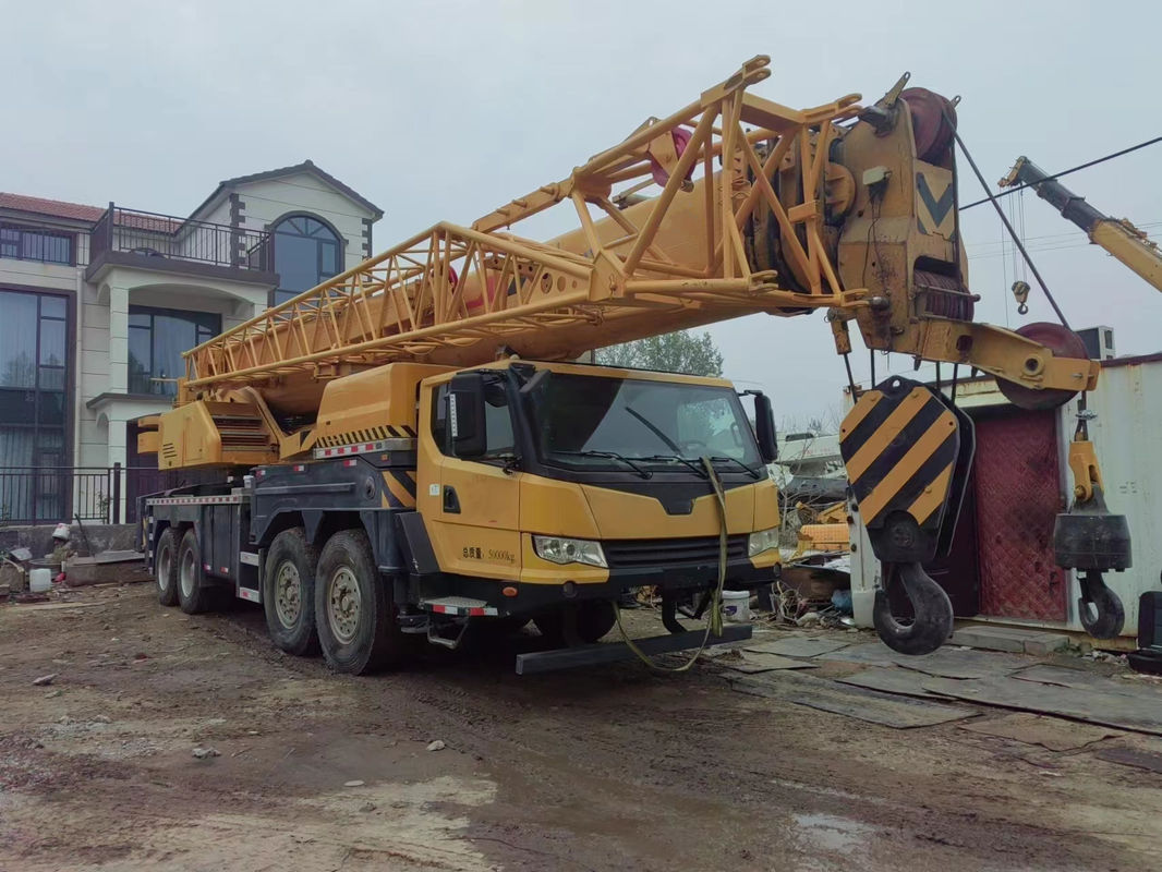 Sollevamento di merci da costruzione all'aperto con motore YUCHAI 80 tonnellate