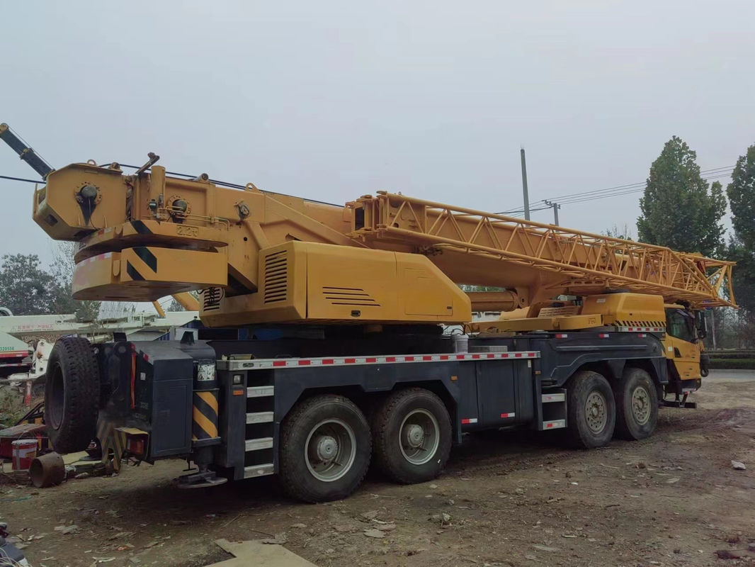Sollevamento di merci da costruzione all'aperto con motore YUCHAI 80 tonnellate