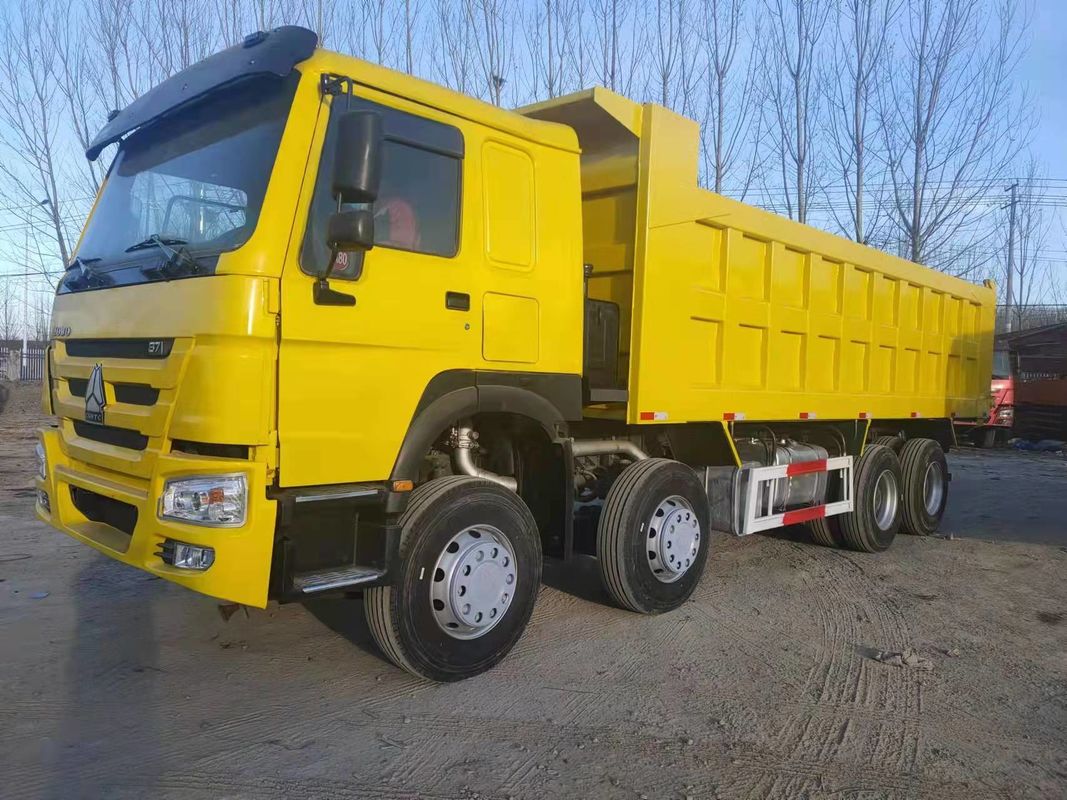 Utilizzo HOWO 8*4 Camione pesante per scarico di rifiuti