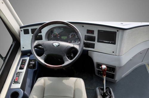 10490mm Lunghezza Dongfeng Chaolong Lhd 45 posti Autobus di lusso con buon motore diesel