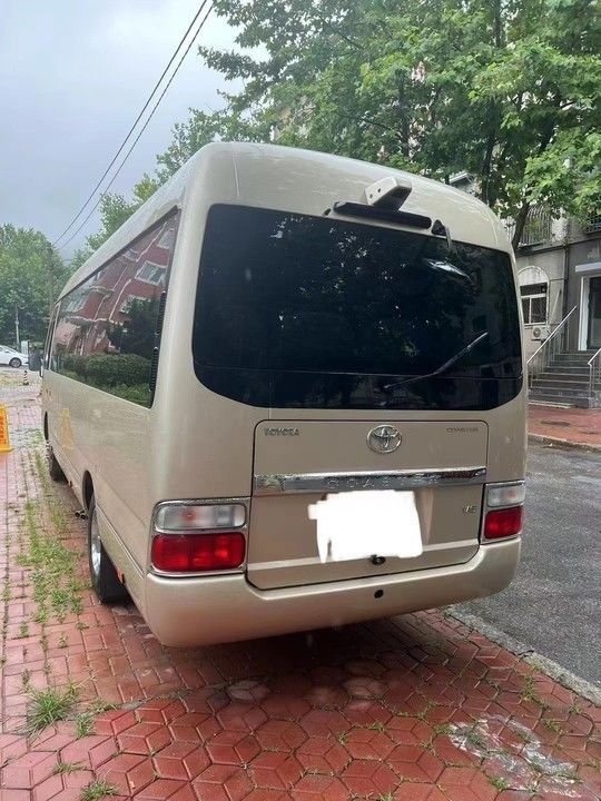 30 posti Diesel Toyota Coaster Bus per turisti Autobus di lusso Standard di emissione Euro 3