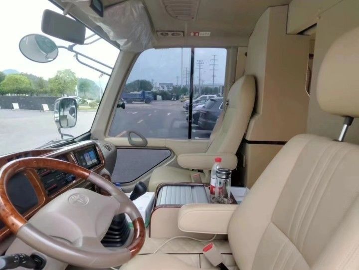 30 posti Diesel Toyota Coaster Bus per turisti Autobus di lusso Standard di emissione Euro 3