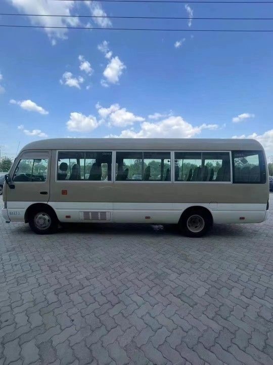 Euro 3 Standard di emissioni Diesel Fuel Toyota Coaster Bus con 30 posti a sedere usati 25 posti a sedere