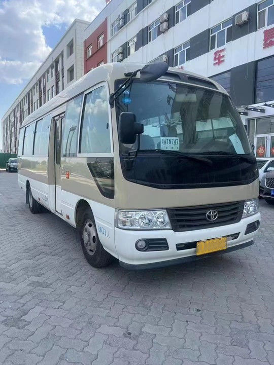 Euro 3 Standard di emissioni Diesel Fuel Toyota Coaster Bus con 30 posti a sedere usati 25 posti a sedere