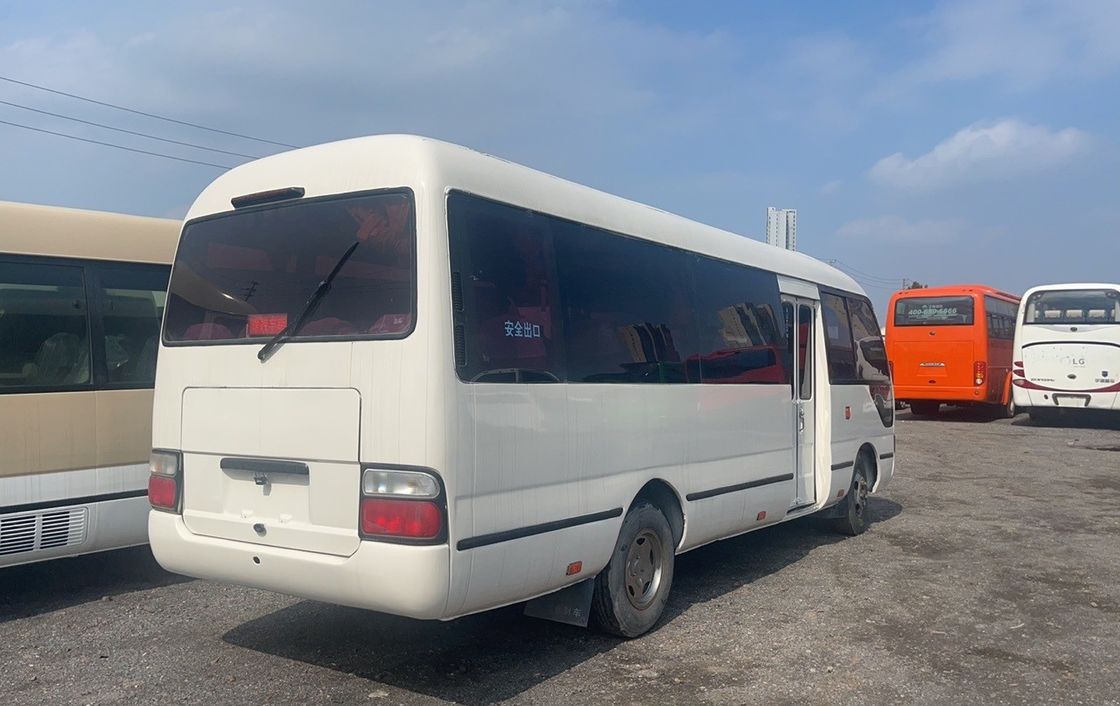 30 posti Toyota Coaster Bus a sinistra e stile confortevole con motore diesel