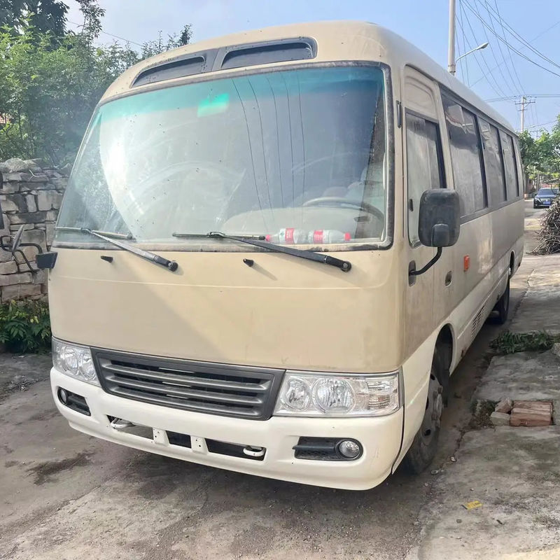 Affordable Toyota Coaster Autobus da 30 posti Usato 2020 Modello con Capacità Motore 4L