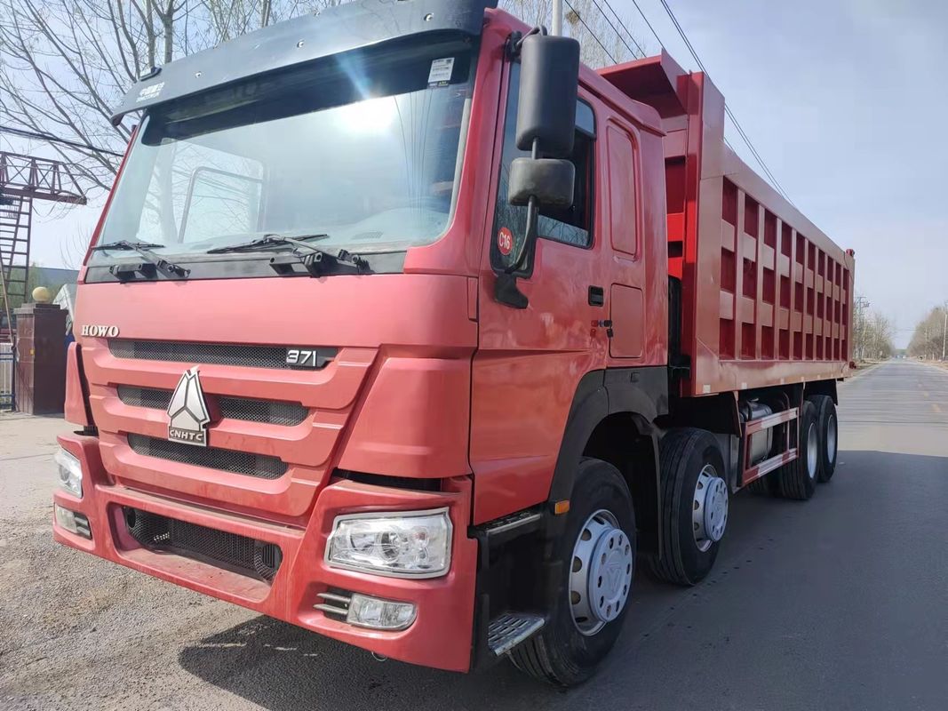 SINO 8*4 Camion pesante di scarico di rifiuti Camion di ribaltamento LHD Capacità di carico 11 20T Capacità del motore 8L