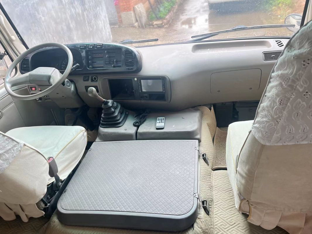 Euro 3 standard di emissioni usato Toyota Coaster Bus 30 posti a sedere con cilindrata del motore 4L