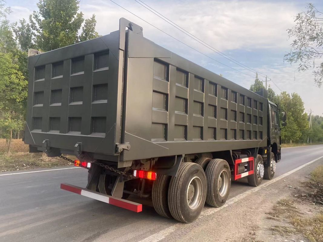 11-20T Capacità di carico Climatizzatore manuale utilizzato SINO HOWO 8*4 Camione da scarico pesante