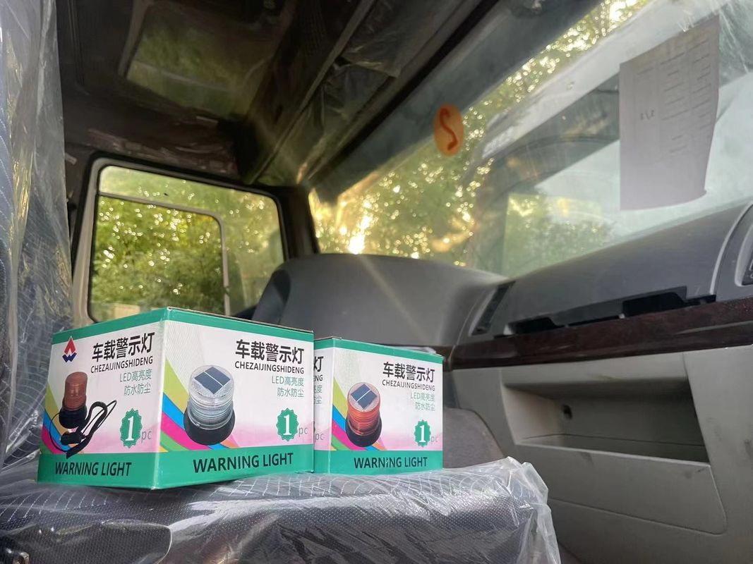 SINO TRUCK HOWO 371HP 6X4 Camione da scarico usato pesante Camione da ribaltamento con pneumatici 10 1 PCS