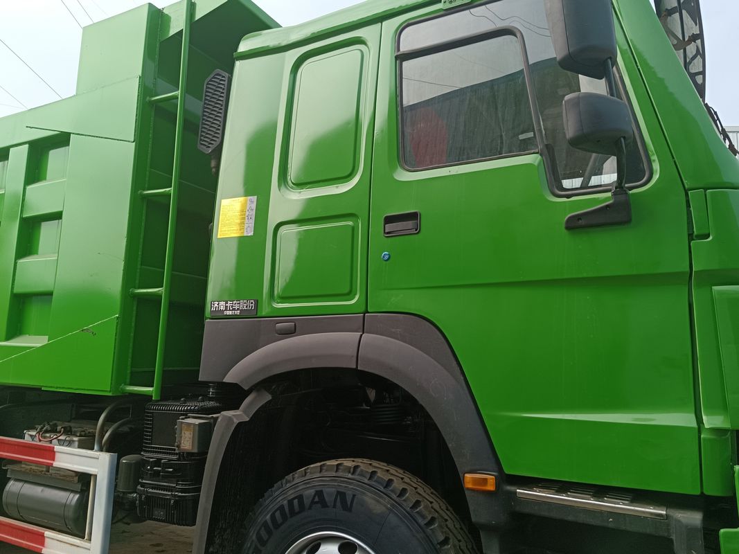 LHD SINO TRUCK HOWO 371HP 6x4 Used Heavy-Duty Dump Tipper Truck per 2 passeggeri