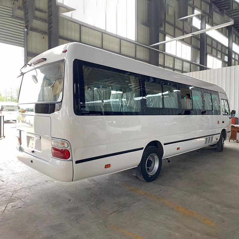 Autobus Rhd Toyo ta Coaster con motore a turbocompressore e prestazioni
