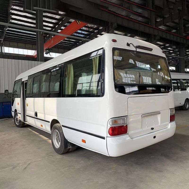 Autobus Rhd Toyo ta Coaster con motore a turbocompressore e prestazioni