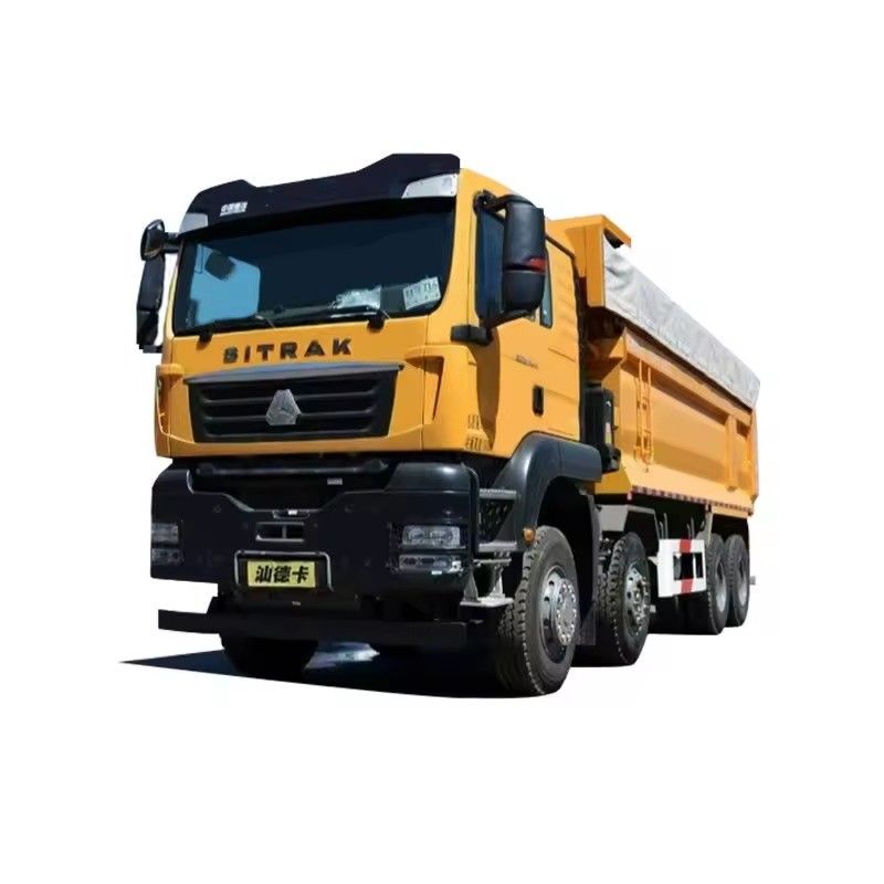 SINOTRUCK 400HP 8*4 camion pesante con 2 passeggeri e fotocamera posteriore 360°