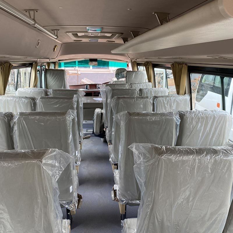 Velocità massima 100 km/h Passenger Van Coaster 31 posti minibus per il trasporto di eventi