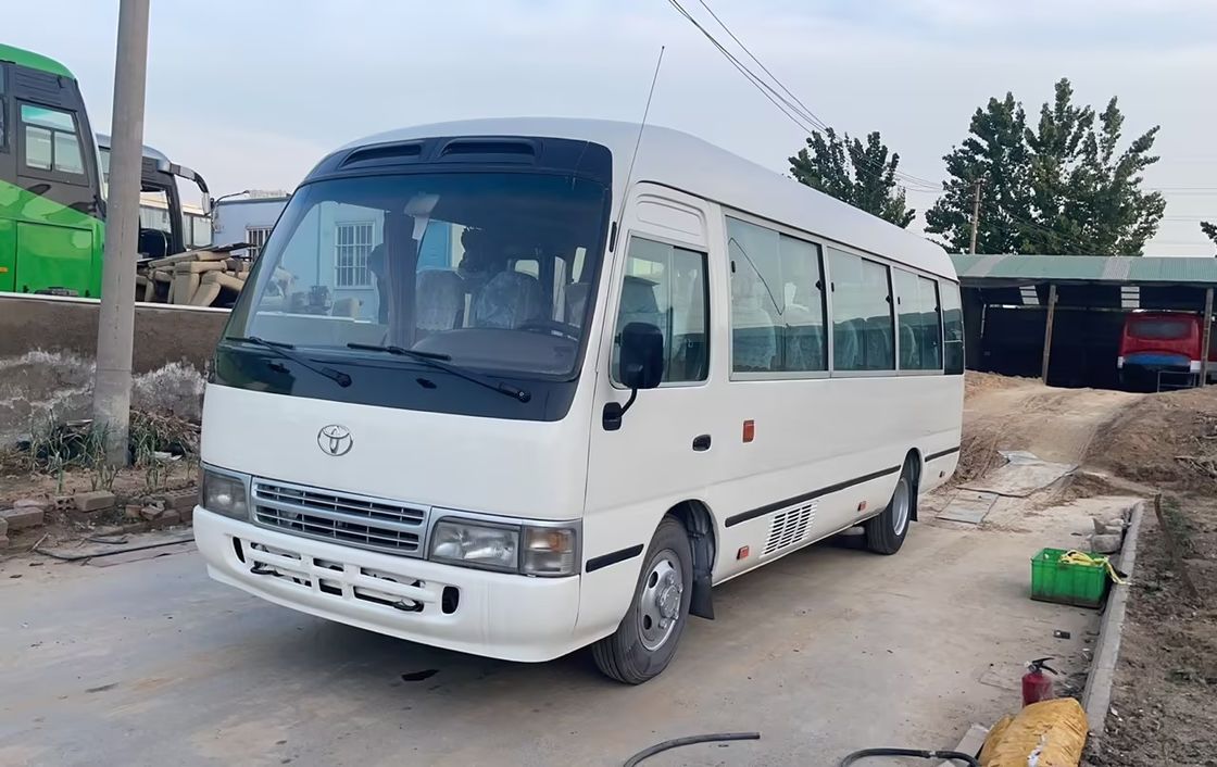 2019 Toyota Coaster Bus con motore a turbocompressore motore anteriore LHD Minibus