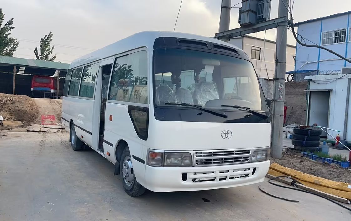 2019 Toyota Coaster Bus con motore a turbocompressore motore anteriore LHD Minibus