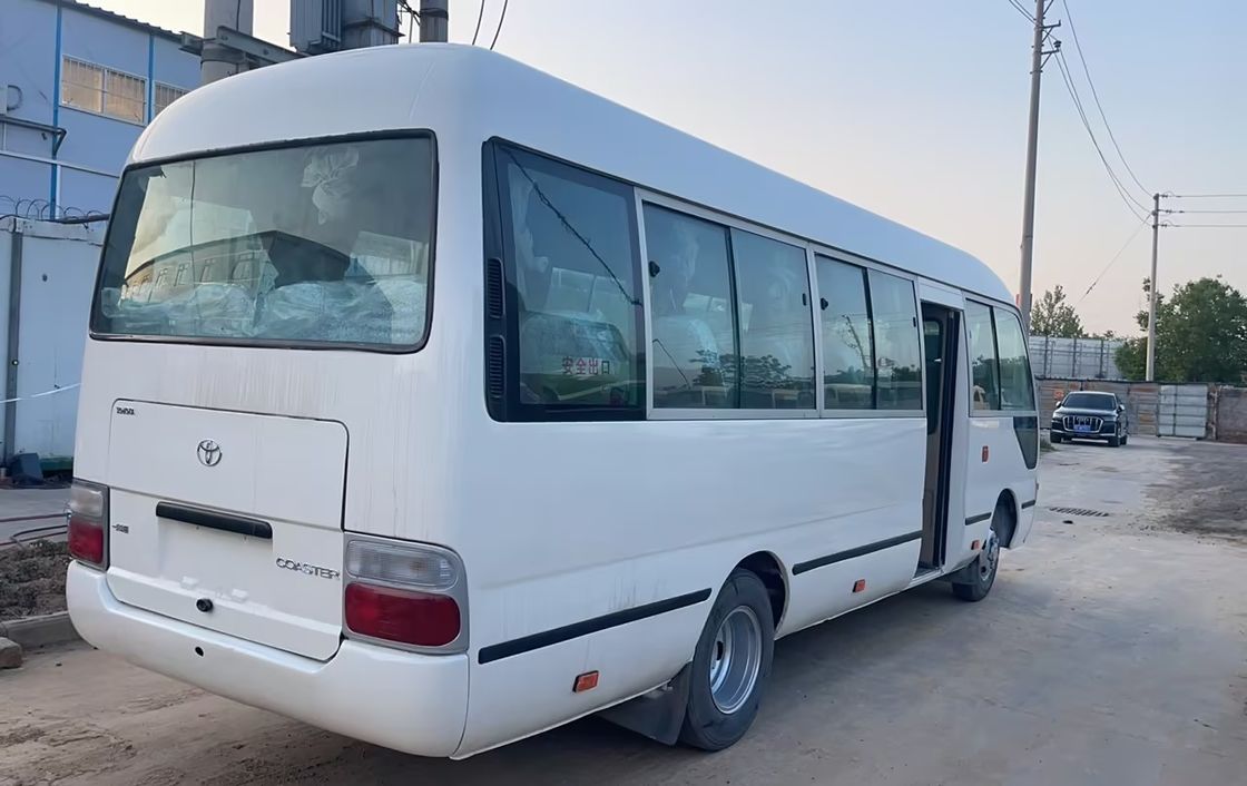 2019 Toyota Coaster Bus con motore a turbocompressore motore anteriore LHD Minibus