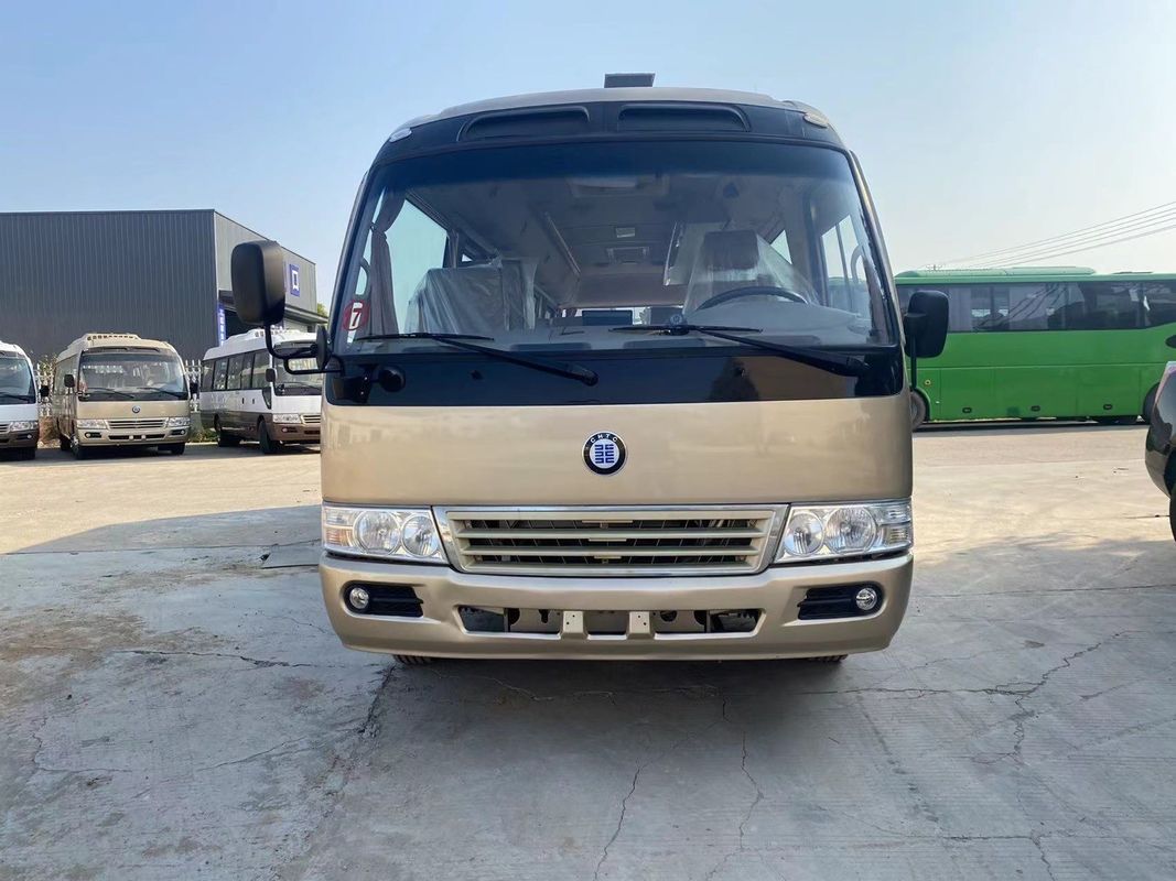 Autobus Toyota Coaster da 30 posti con standard di emissioni Euro 3 e capacità motore 4L