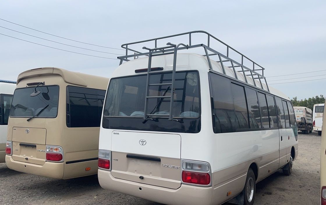 11Autobus turistico di lusso 30 posti autocarro usato diesel Toyota Coaster Bus per turismo