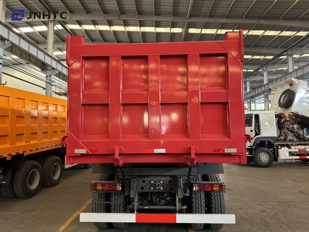 LHD SINOTRUCK HOWO 6x4 Camion pesante Euro 2 380hp Camion merci Camion clandestino usato