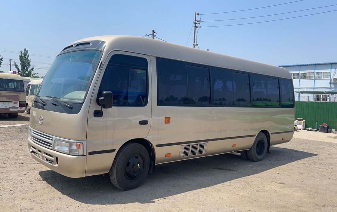 Autobus a trasmissione manuale con 17-30 posti e motore diesel in buone condizioni