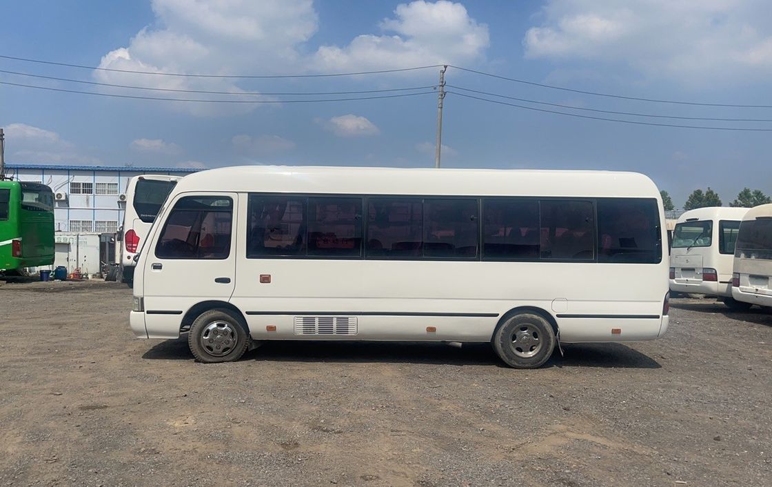 Buone condizioni Autobus da corsa V6 4.0 6GR 2.7L VVT-I Trasmissione manuale 17-30 posti