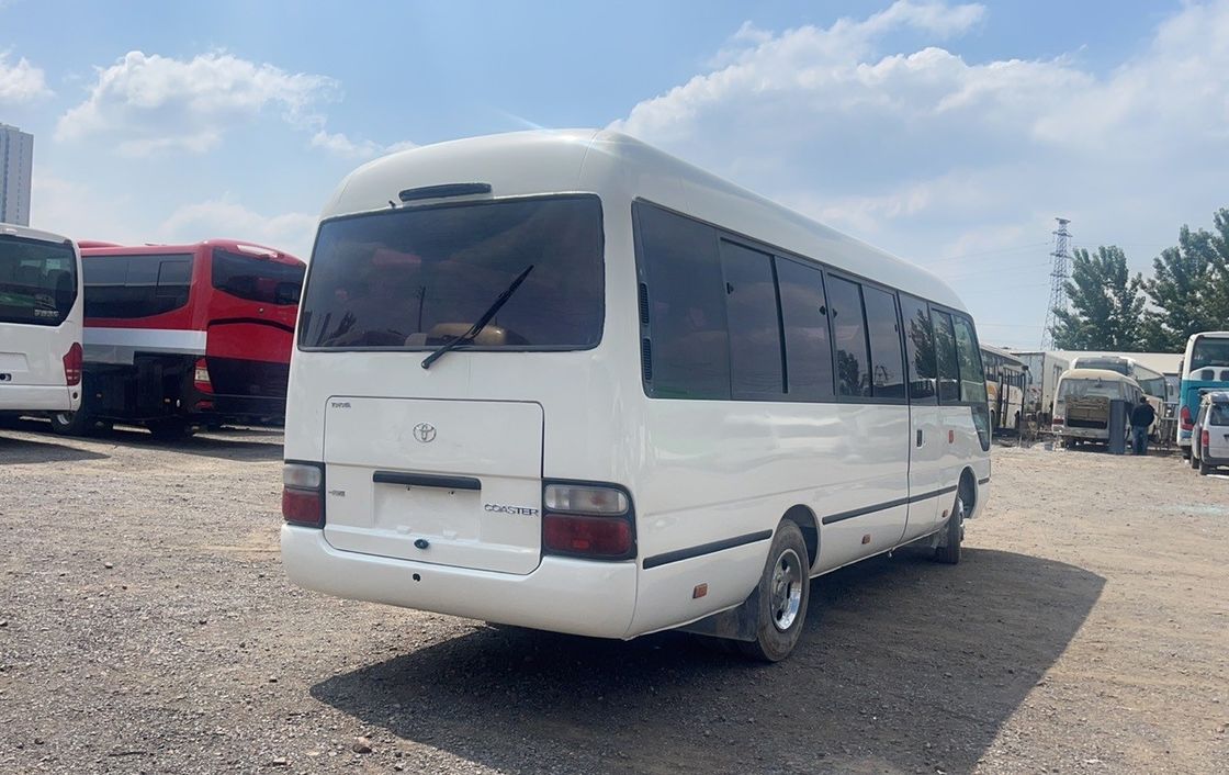 Buone condizioni Autobus da corsa V6 4.0 6GR 2.7L VVT-I Trasmissione manuale 17-30 posti