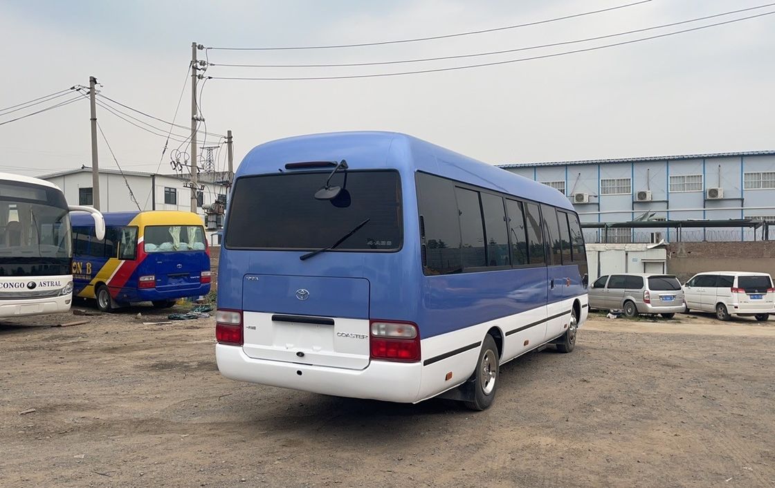 Autobus Toyota Coaster originale usato LHD 30 posti Capacità motore 4L posti 16 30