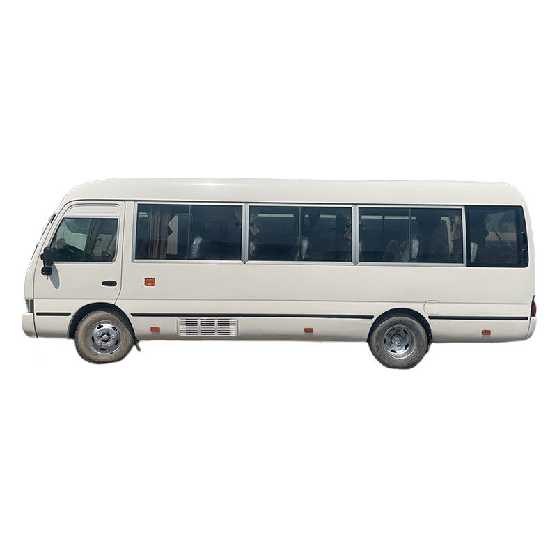Autobus Toyota Coaster usato con 30 posti e potenza massima di 113/5200 kW in buone condizioni
