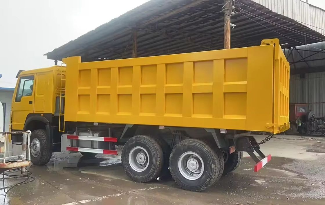 SINOTRUCK Usato 6x4 30 tonnellate 375cv 371cv Howo Heavy Duty Dump Tipper Truck per sabbia e pietra