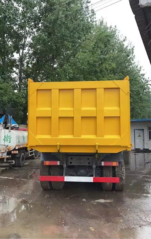 SINOTRUCK Usato 6x4 30 tonnellate 375cv 371cv Howo Heavy Duty Dump Tipper Truck per sabbia e pietra
