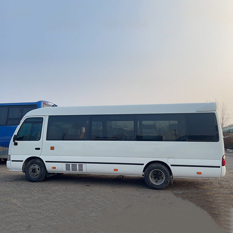 30 posti usato Toyota Coaster Bus con potenza massima di 113/5200kw e capacità di 30 posti