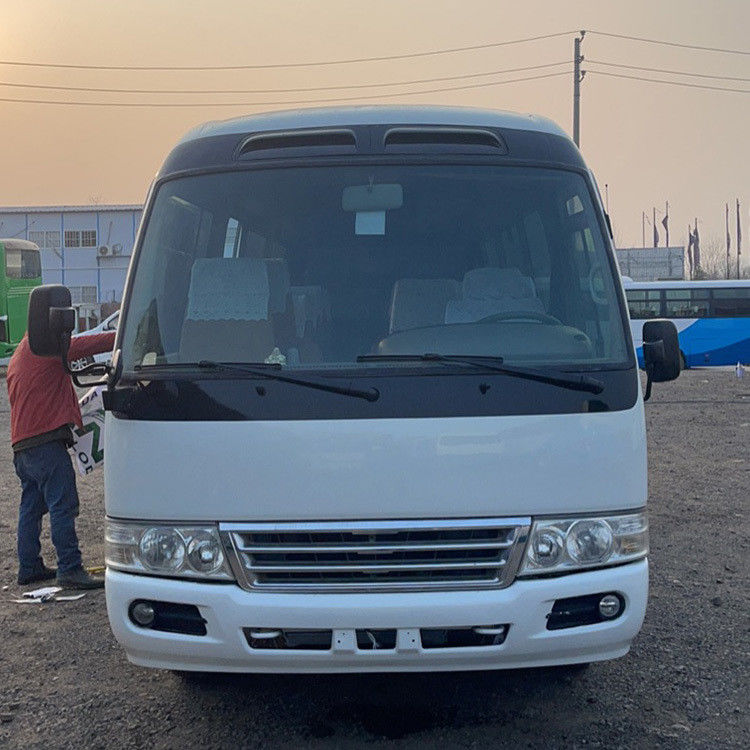 30 posti usato Toyota Coaster Bus con potenza massima di 113/5200kw e capacità di 30 posti