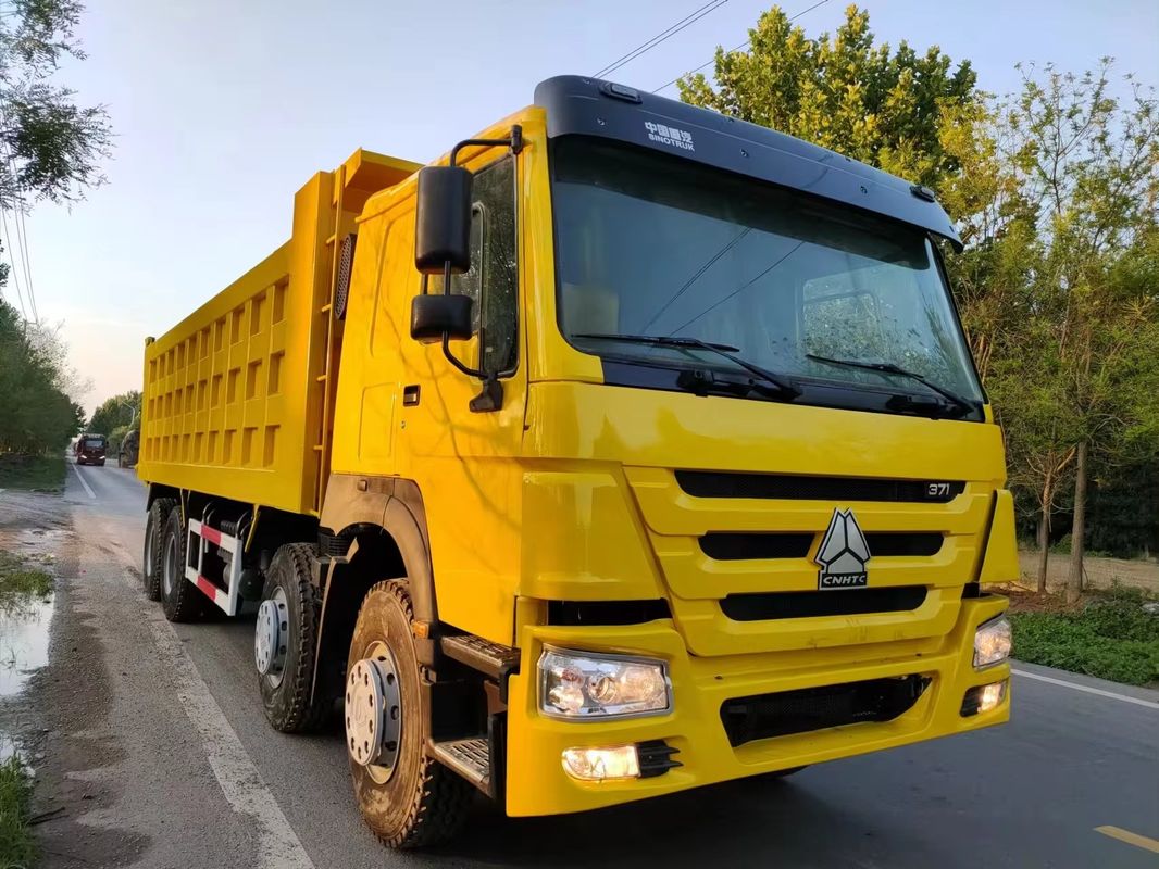 Howo usato 8x4 12 ruote camion di scarico 375 Hp motore diesel camion di versamento di sabbia senza ESC