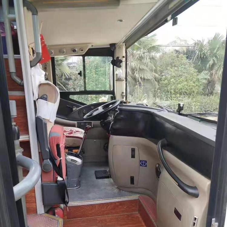2015 Anno 59 posti Luxury Touring Bus con motore di capacità 8L e Max. Potenza 375 CV
