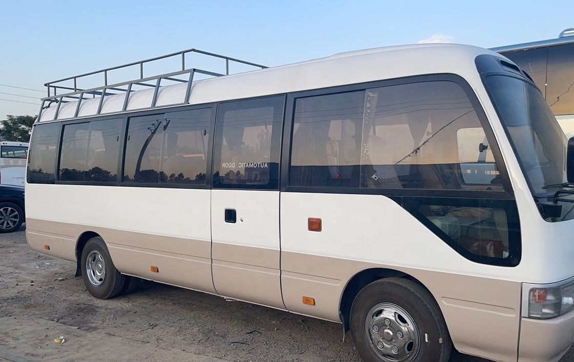 8500 kg di massa totale di autobus monovolume con portabagagli e cilindrata 4-6L