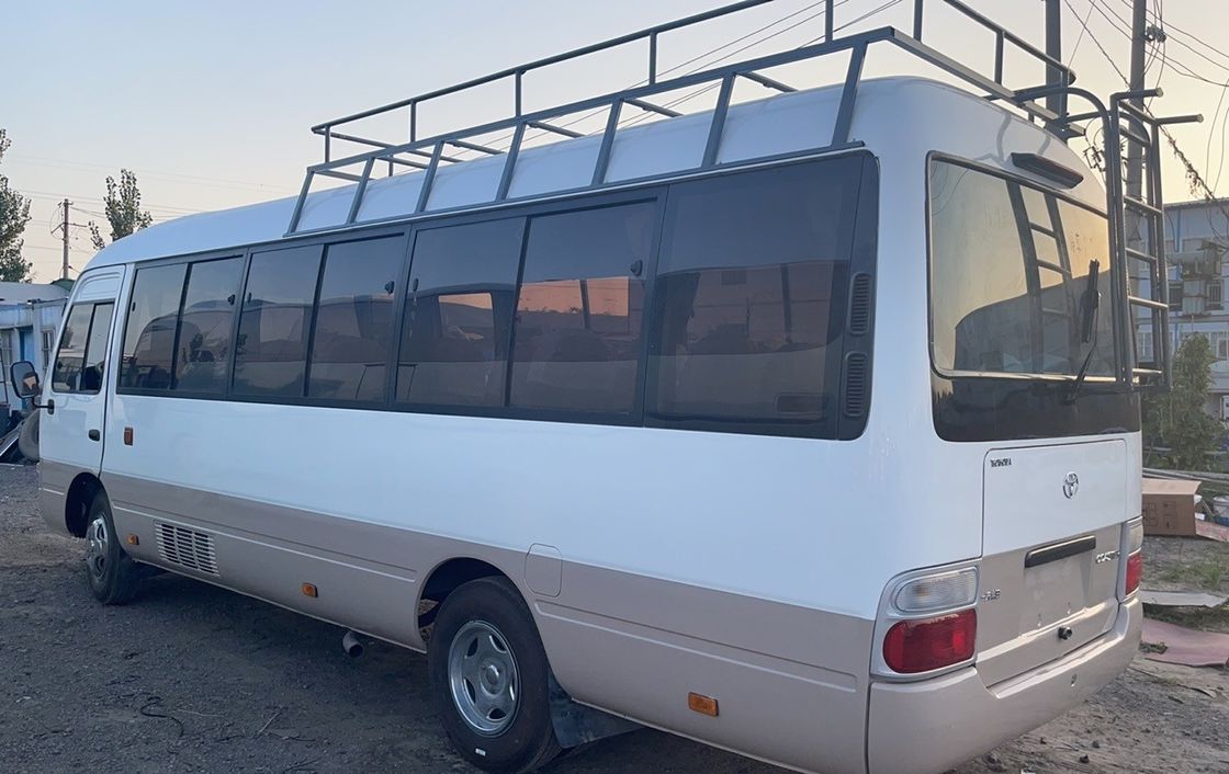 8500 kg di massa totale di autobus monovolume con portabagagli e cilindrata 4-6L