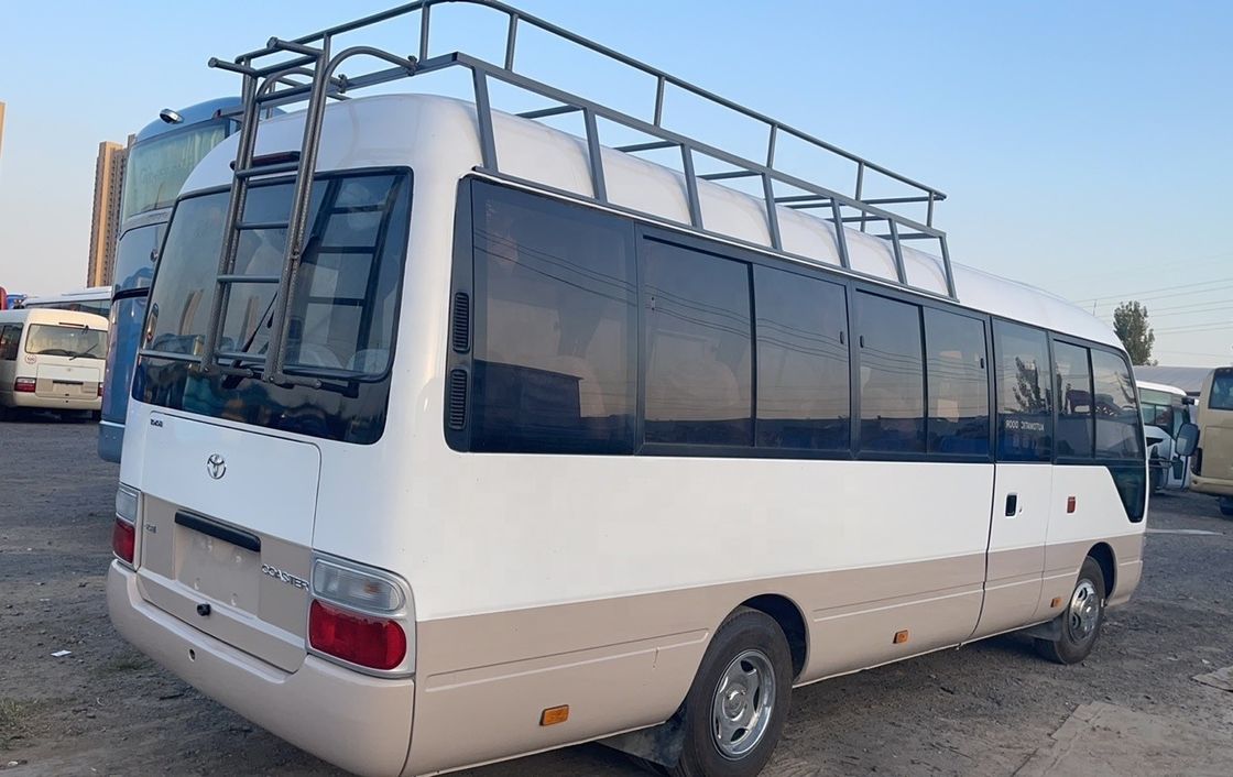 8500 kg di massa totale di autobus monovolume con portabagagli e cilindrata 4-6L