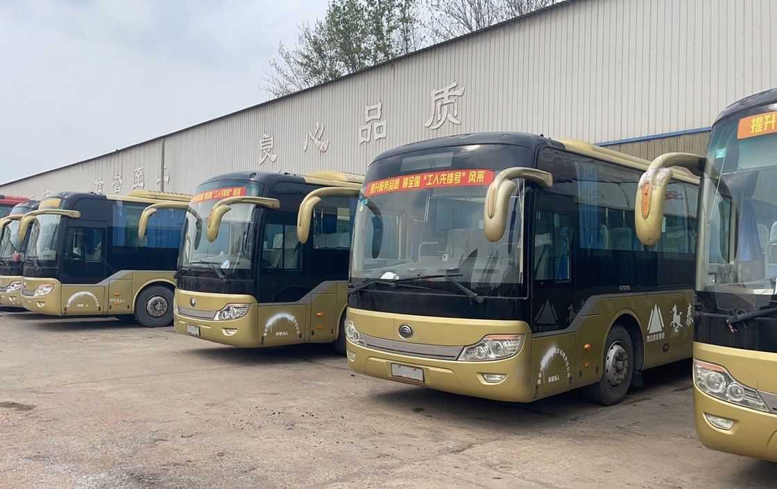 Autobus ricondizionato da 65 posti con standard di emissioni Euro 3 e cilindrata di 8,4 litri
