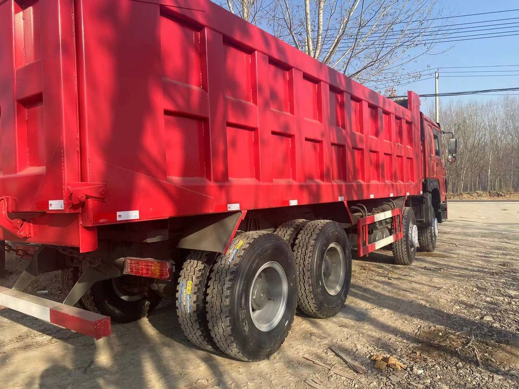 Utilizzo HOWO Camionetti 8x4 Camionetti 12 ruote Camionetti per il trasporto delle miniere