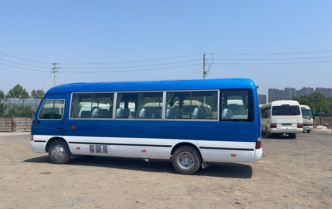 Diesel 30 posti Toyota Coaster Bus Buone condizioni LHD Base rotabile 3935 mm Carburante Diesel