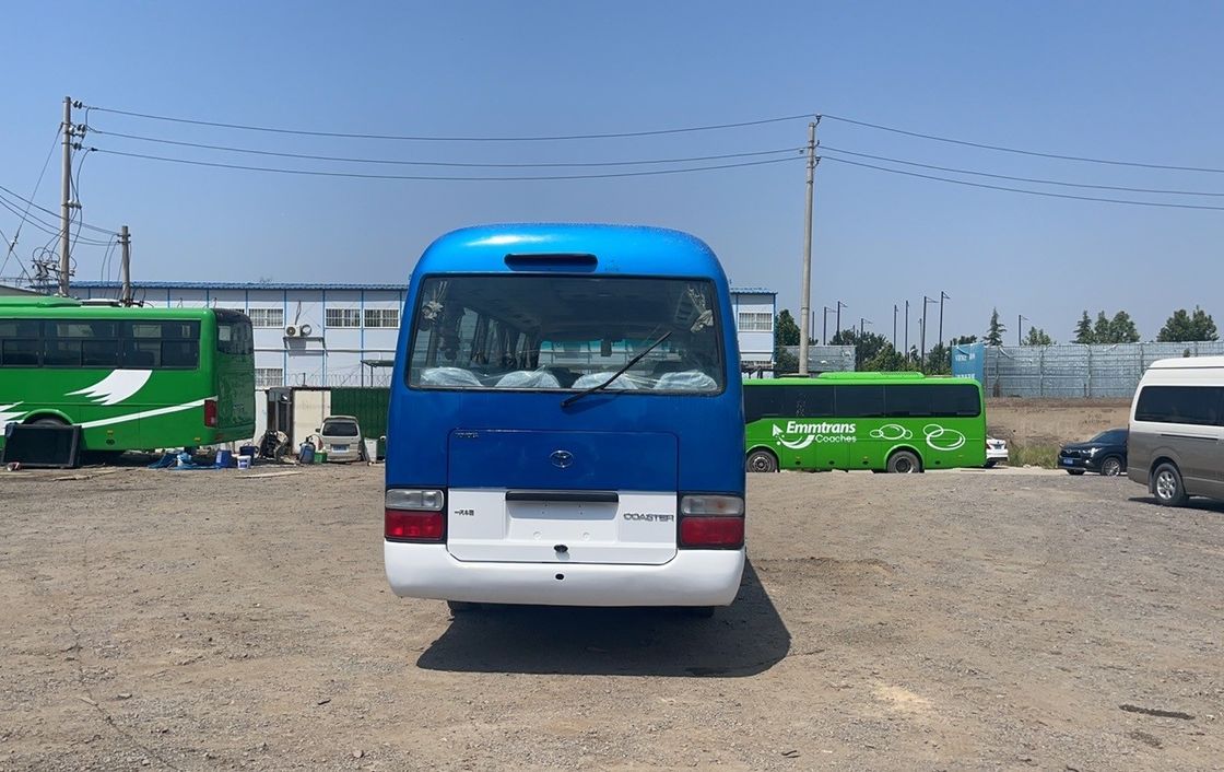 Diesel 30 posti Toyota Coaster Bus Buone condizioni LHD Base rotabile 3935 mm Carburante Diesel