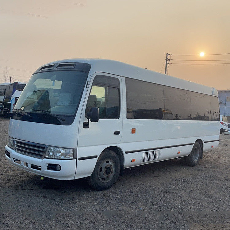 Buone condizioni 30 posti motore diesel Toyota Coaster Bus con standard di emissione Euro 3
