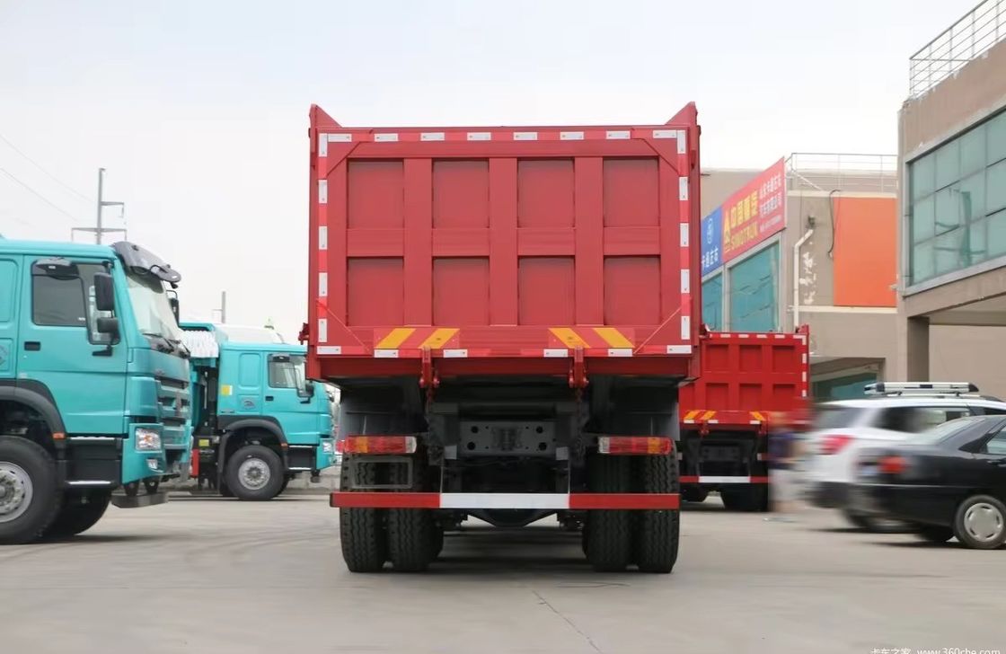 Howo 8x4 12 ruote usato 40 tonnellate 380 CV camion pesante con sterzo sinistro