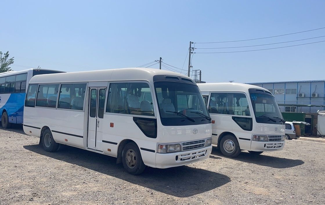 Torsione massima 340Nm/rpm Toyota Coaster rinnovata 19-29 posti Piccolo autobus passeggeri