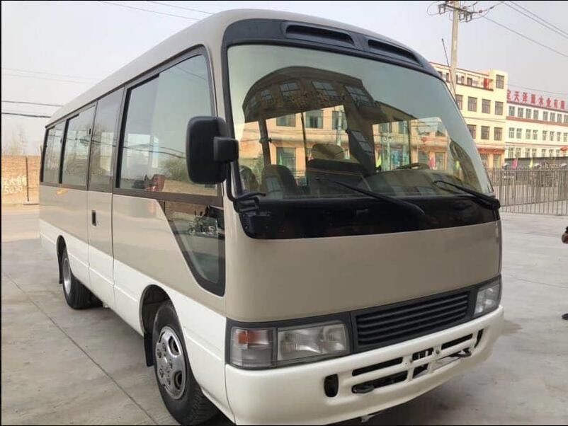 Torsione massima 340Nm/rpm Diesel 29 posti Autobus Toyota usato con serbatoio di 300L