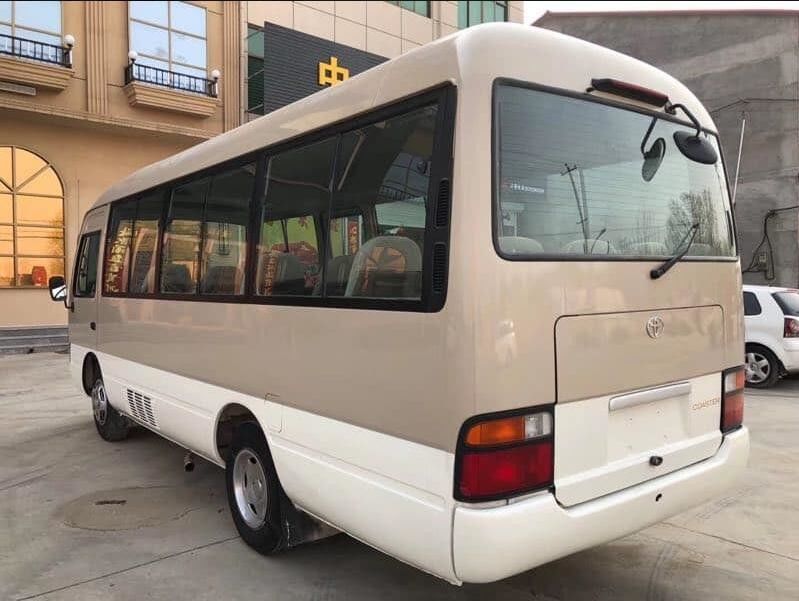 Torsione massima 340Nm/rpm Diesel 29 posti Autobus Toyota usato con serbatoio di 300L