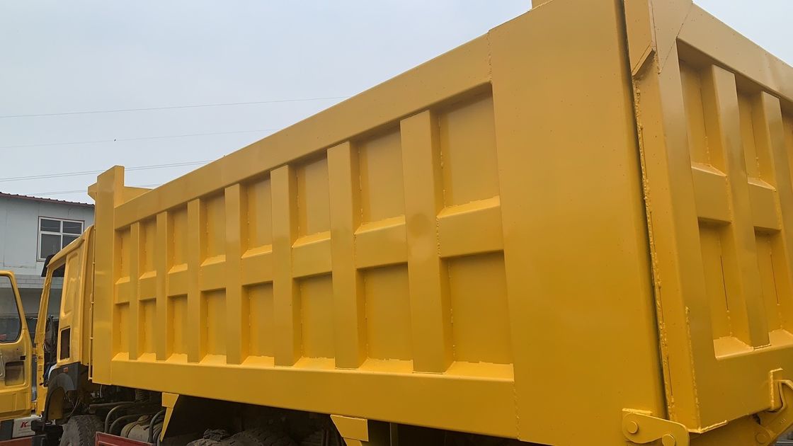 il camion di 6x4 Howo ha utilizzato il ribaltatore Howo che ribalta gli autocarri con cassone ribaltabile di seconda mano dell'autocarro con cassone ribaltabile 370HP