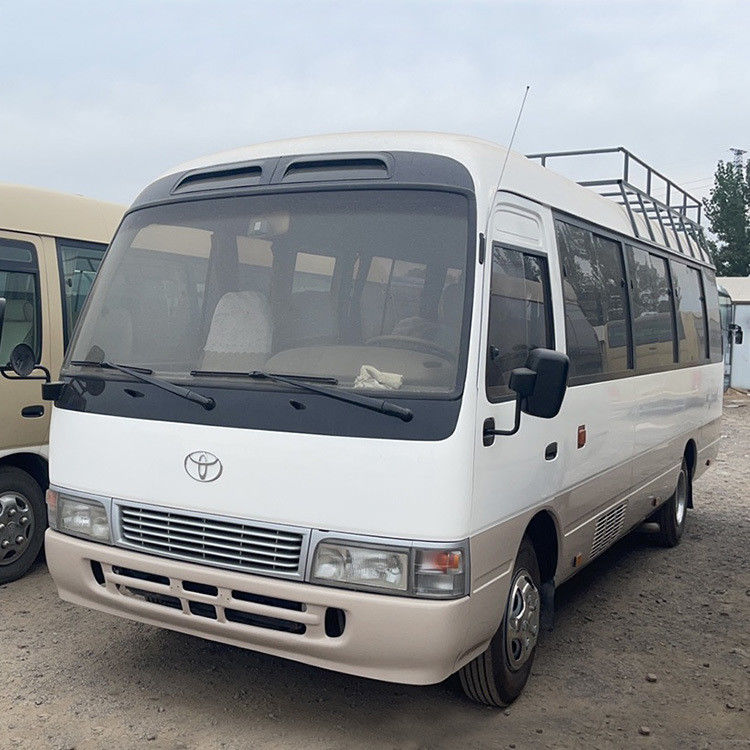 Autobus Toyota di 30 posti in buone condizioni LHD 7.00R16 pneumatico G.V.W 5900 kg
